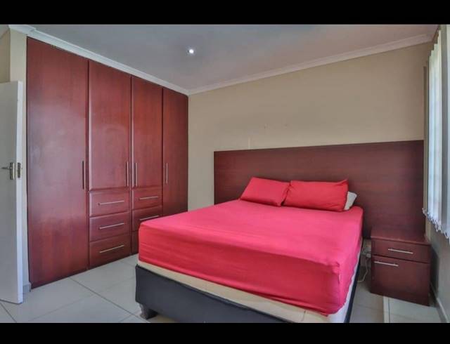 5 BEDROOM HOUSE FOR SALE IN BLUFF